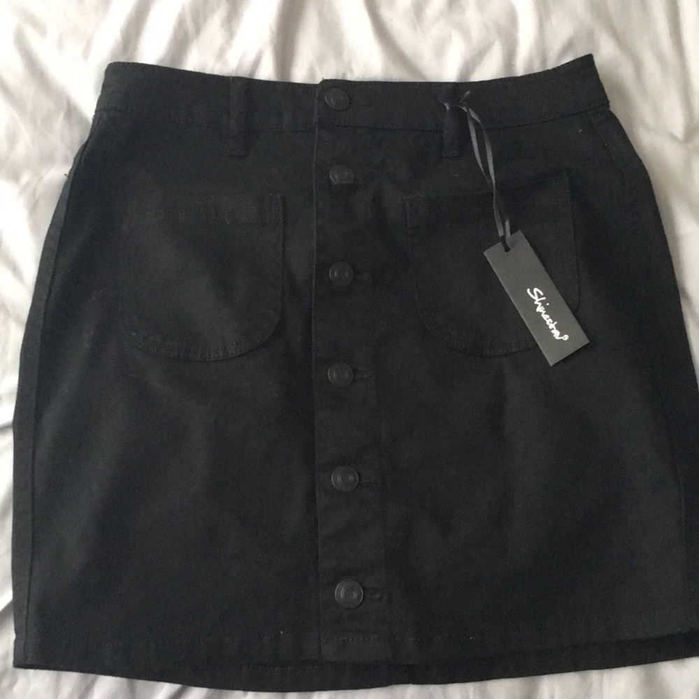 Shinestar black short skirt
